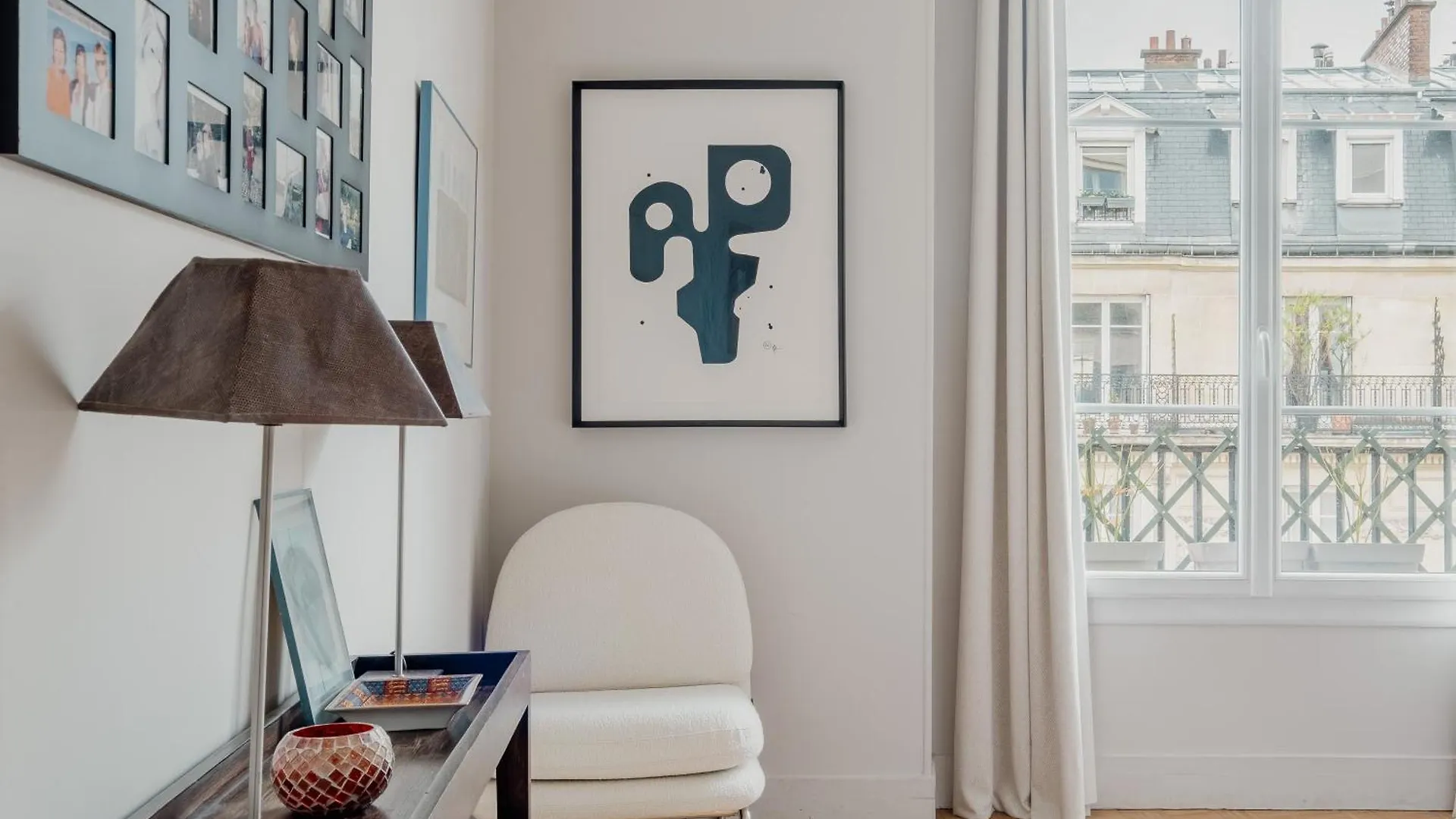 Veeve - Wanderer's Retreat * Paris