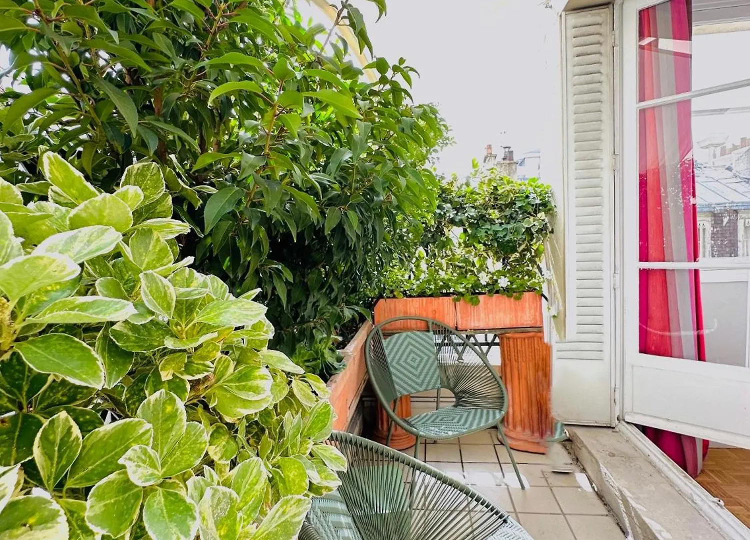 Veeve - Wanderer's Retreat * Paris